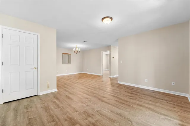 $979,900 | 211 Wynmere Way, Seneca, SC 29672