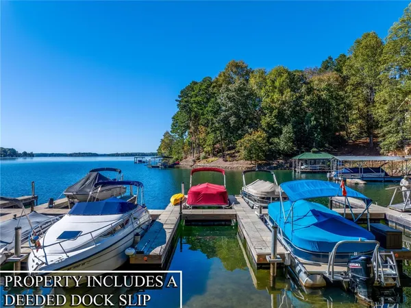 $949,900 | 211 Wynmere Way, Seneca, SC 29672