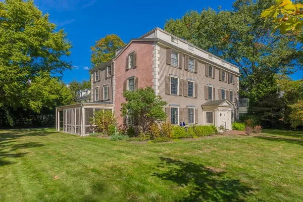 a front view of house with yard