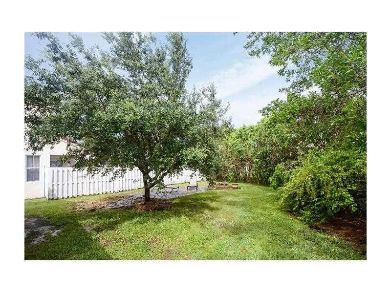 584 Slippery Rock Road Weston, FL 33327 - Photo 22 of 34 Yard/Garden