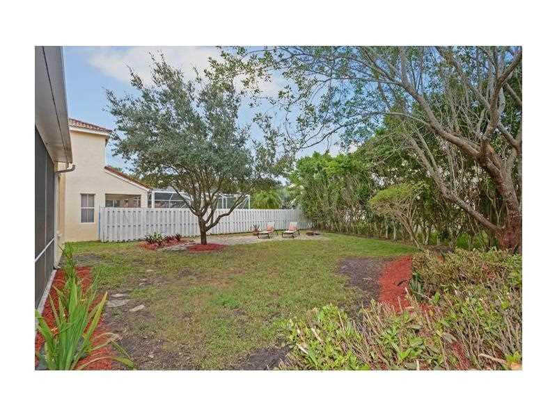 584 Slippery Rock Road Weston, FL 33327 - Photo 23 of 34 Yard/Garden