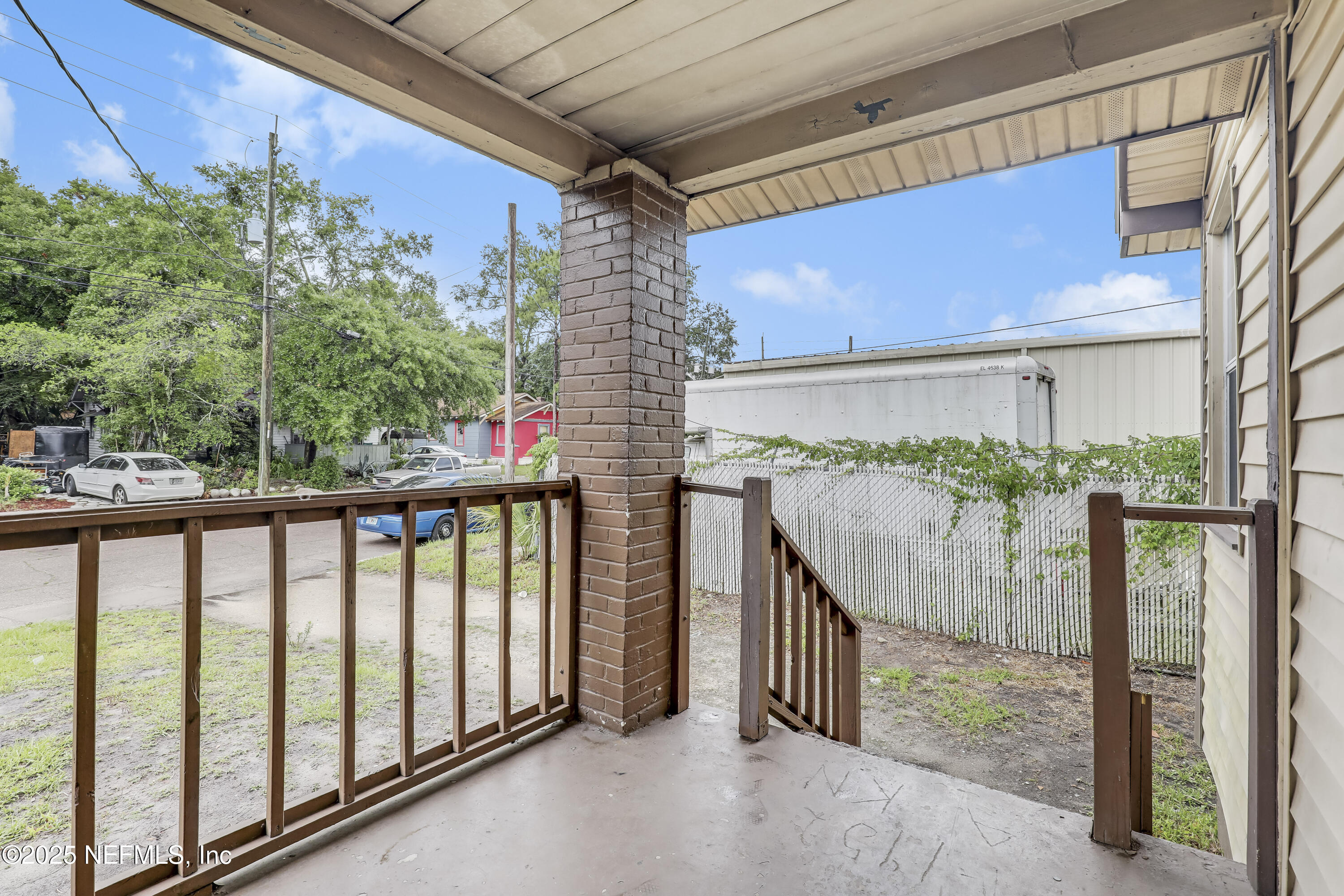 330 West 26th Street Jacksonville, FL 32206 - Photo 5 of 27 a view of a balcony