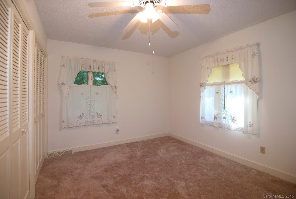2949 Old Mountain Road Stony Point, NC 28678 - Photo 10 of 24 Gallery Image 10