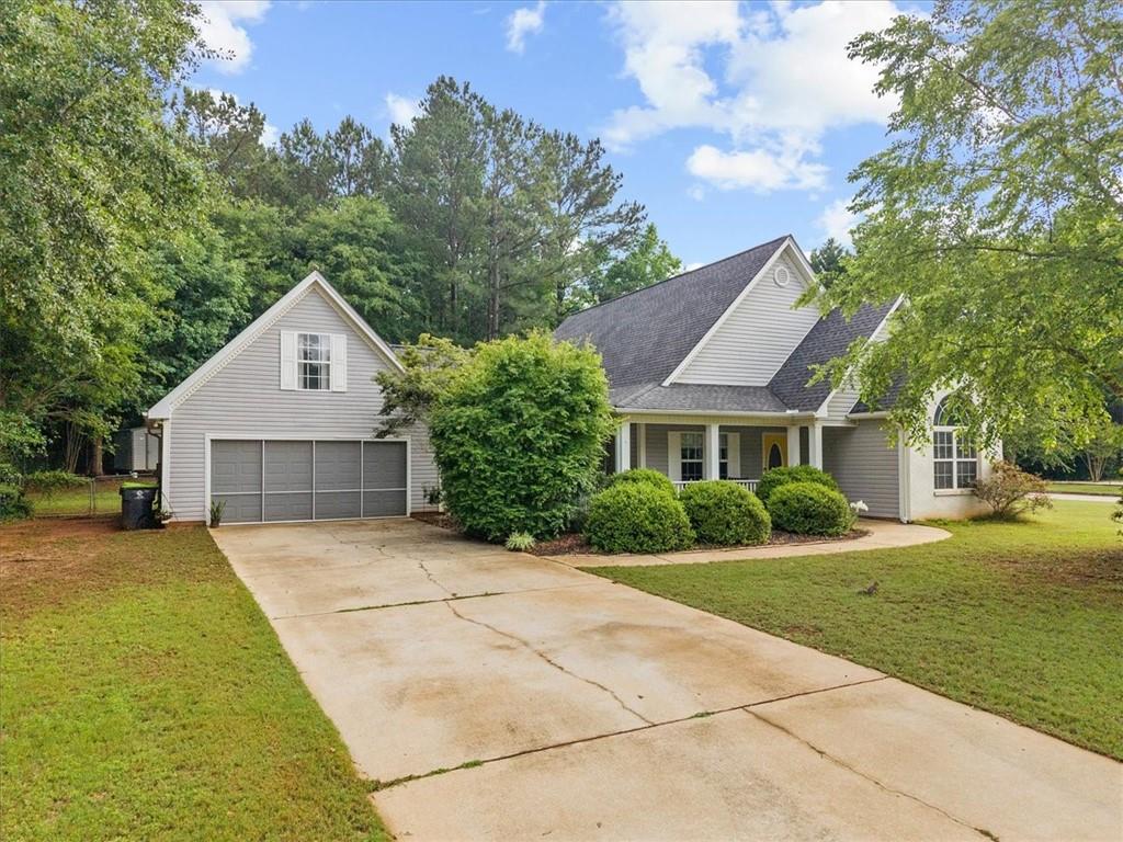 300 Cobb Court Hampton, GA 30228 - Photo 3 of 66