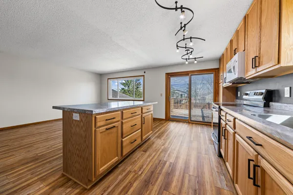 $420,000 | 15635 Hallmark Path, Apple Valley, MN 55124
