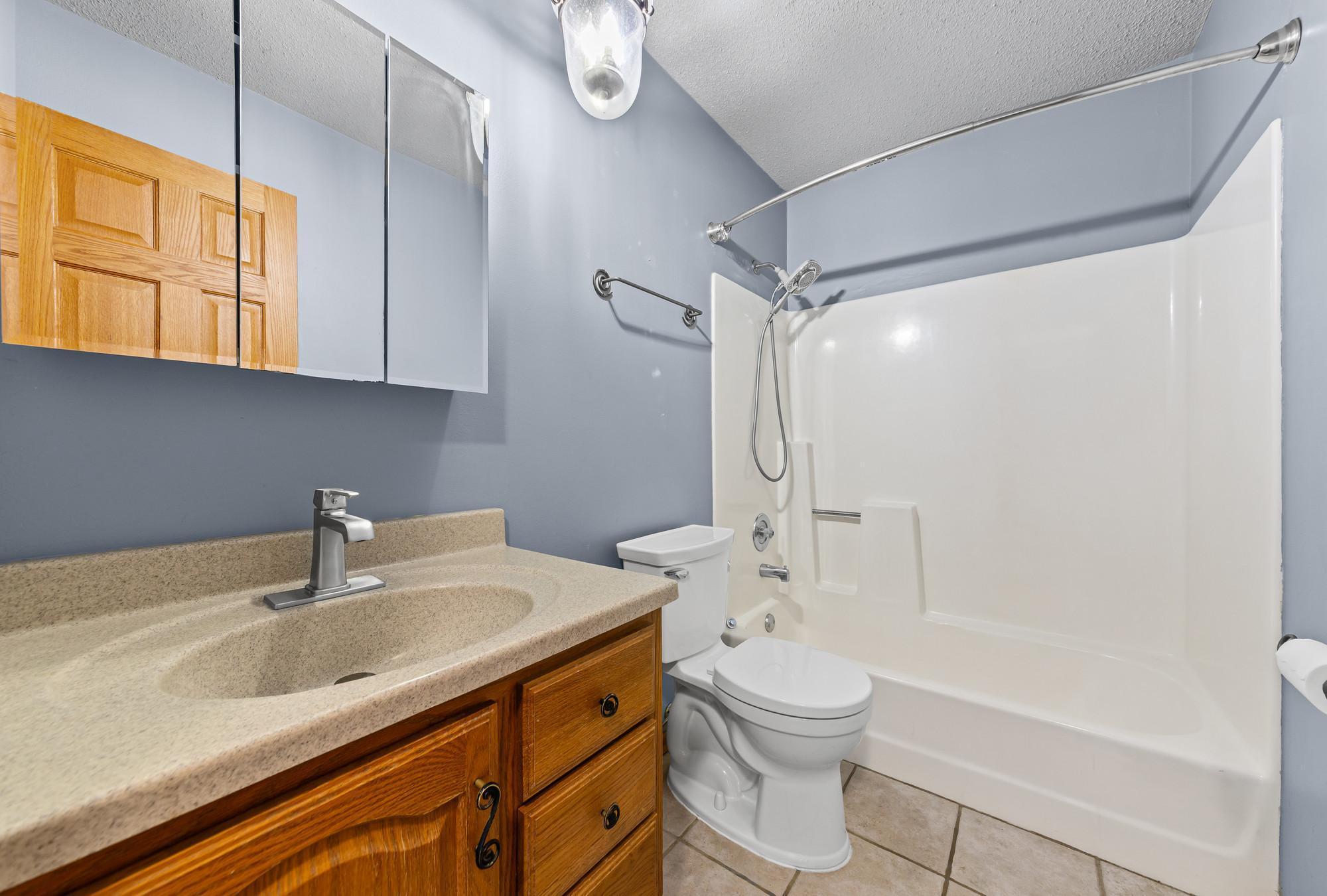 15635 Hallmark Path Apple Valley, MN 55124 - Photo 16 of 63