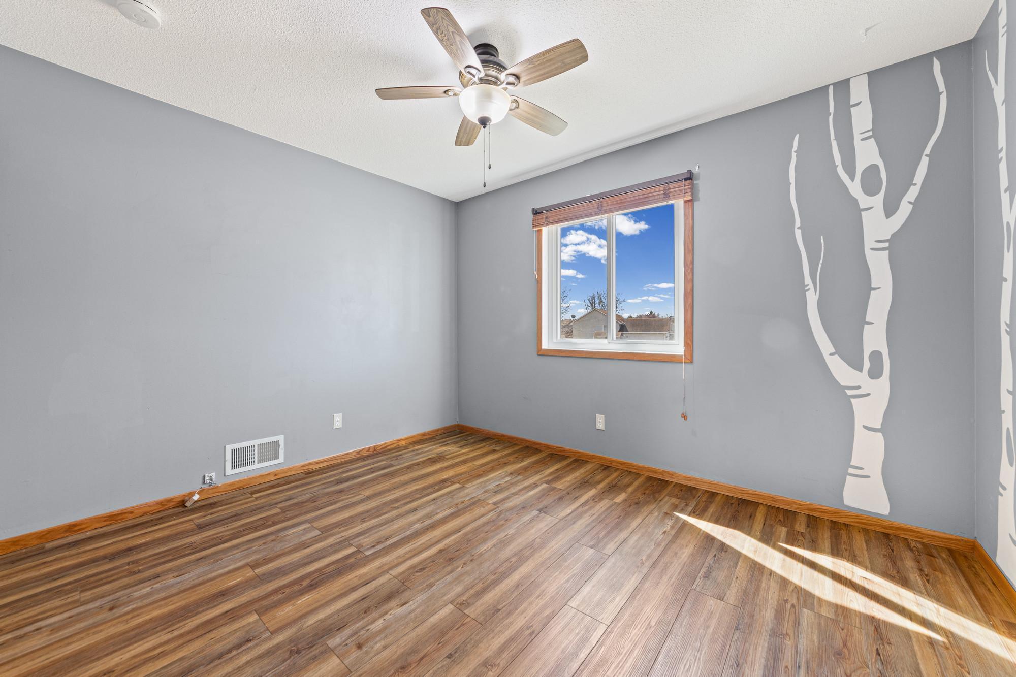 15635 Hallmark Path Apple Valley, MN 55124 - Photo 17 of 63