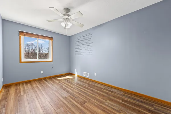 $420,000 | 15635 Hallmark Path, Apple Valley, MN 55124
