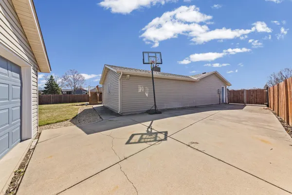 $420,000 | 15635 Hallmark Path, Apple Valley, MN 55124