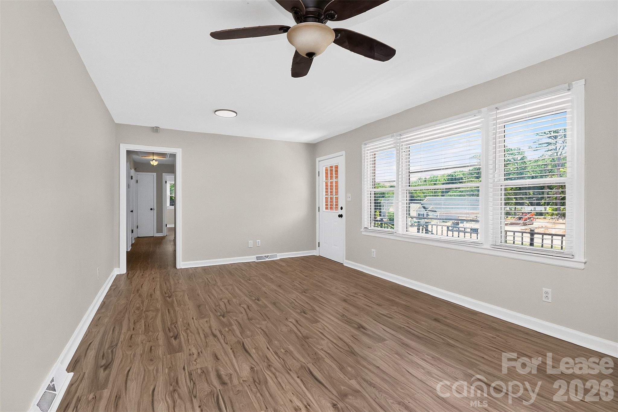 6901 Ridge Lane Road Charlotte, NC 28262 - Photo 6 of 40