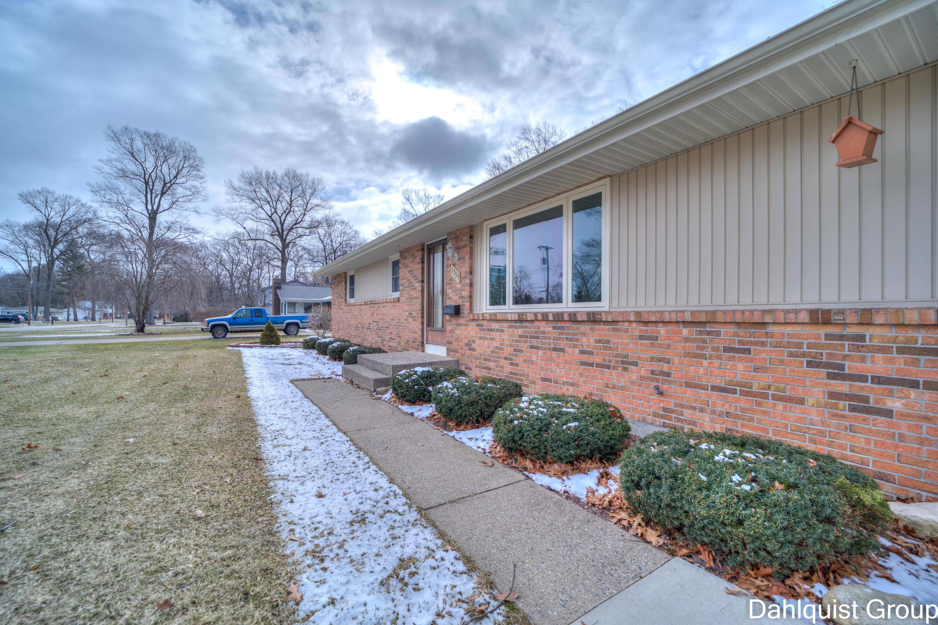 1755 Manistee Road Muskegon, MI 49445 - Photo 6 of 53 1755 Manistee Final (6 of 53)