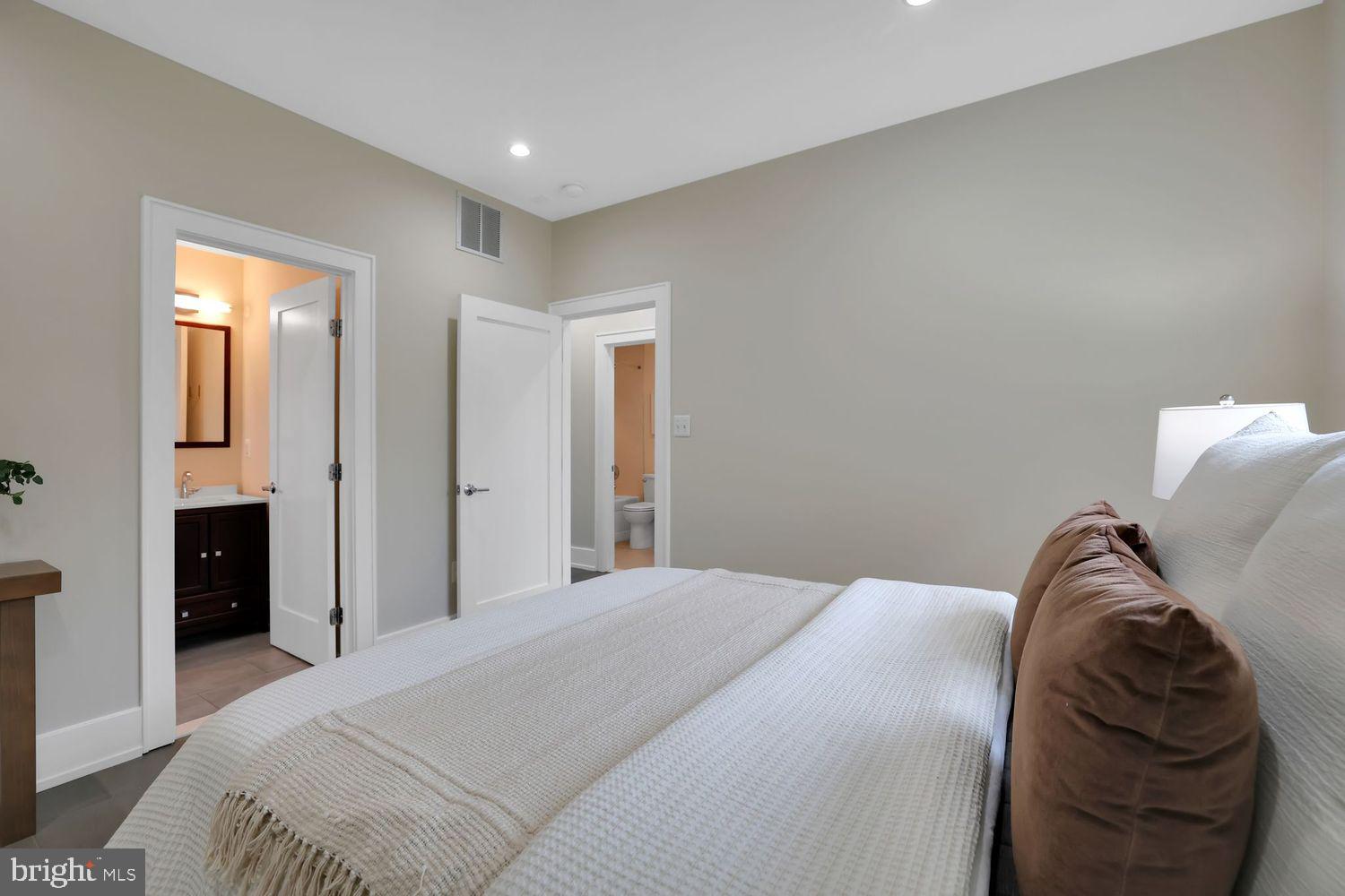 16 17th Street Northeast, Unit 312 Washington, DC 20002 - Photo 17 of 26