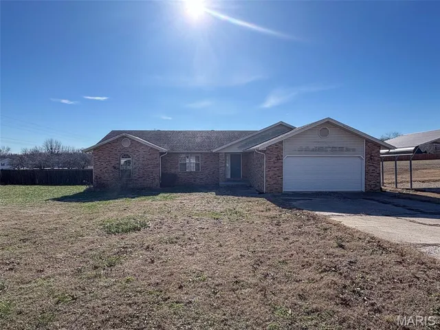 $250,000 | 2488 County Road 450, Poplar Bluff, MO 63901