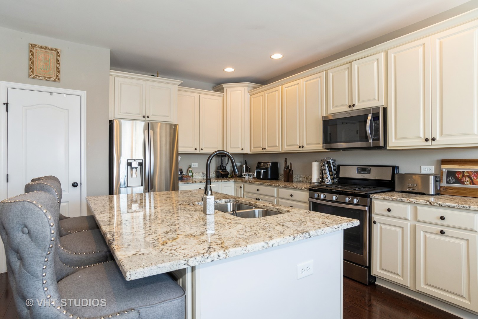 1247 Falcon Ridge Drive Elgin, IL 60124 - Photo 3 of 19
