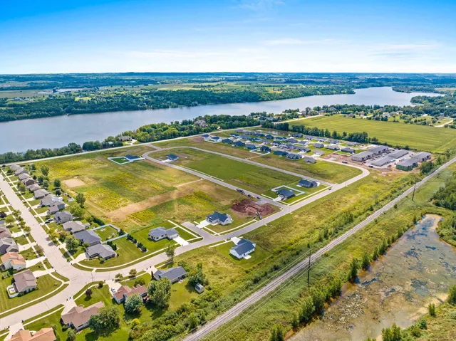 $79,900 | 387 Lansdowne Street, Unit 270, De Pere, WI 54115