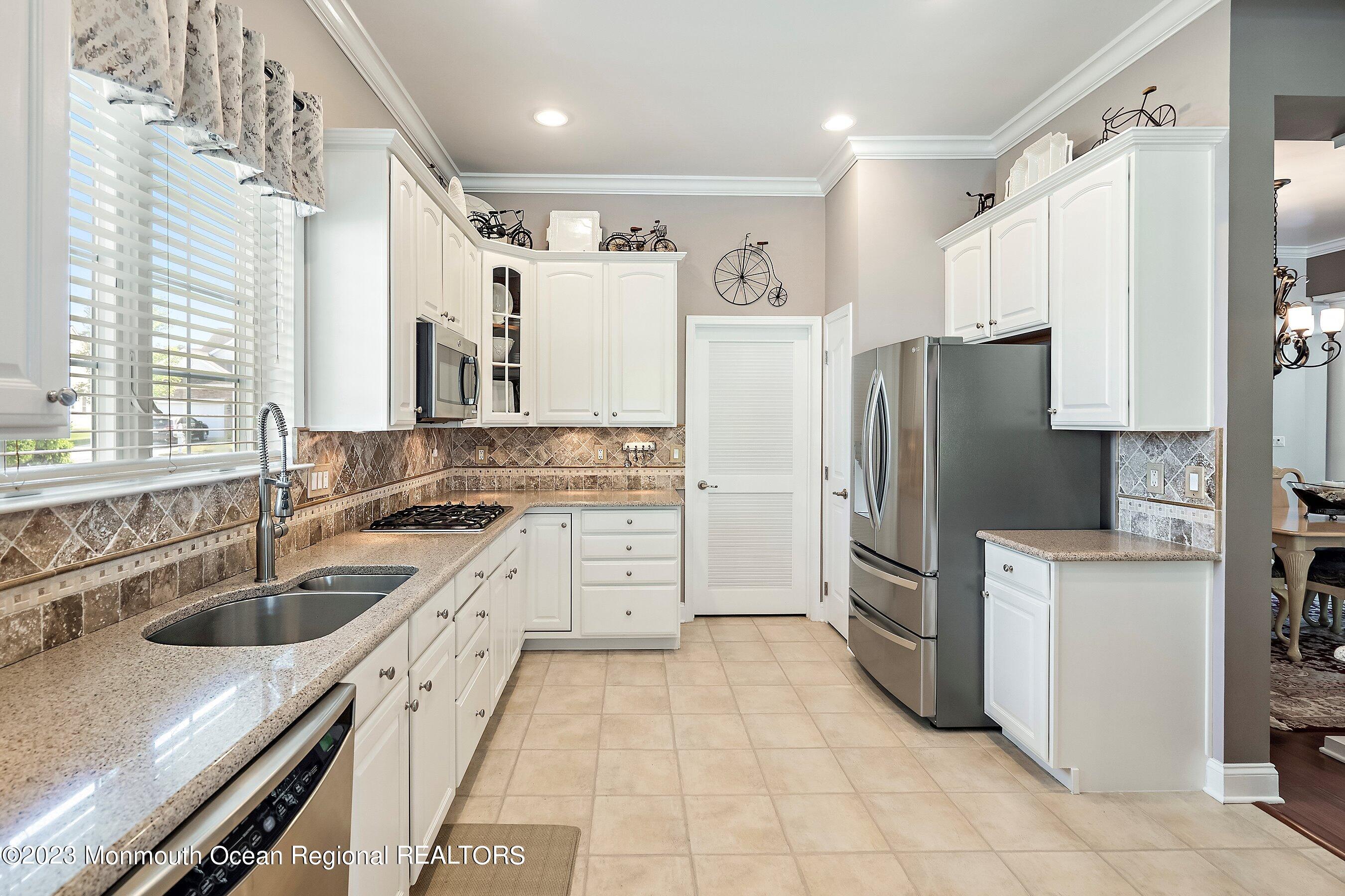 106 Brigantine Boulevard Waretown, NJ 08758 - Photo 19 of 76 Gourmet Kitchen
