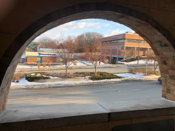 $1,100 | 520 East Washington Avenue, Unit 302, Madison, WI 53703