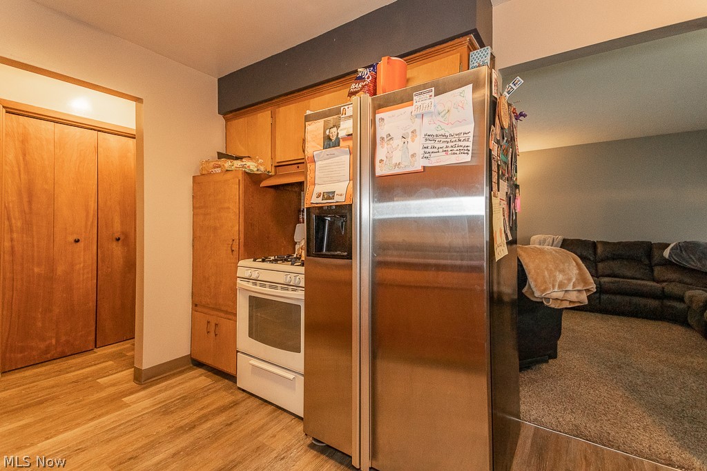 30305 Arnold Road Eastlake, OH 44095 - Photo 3 of 22