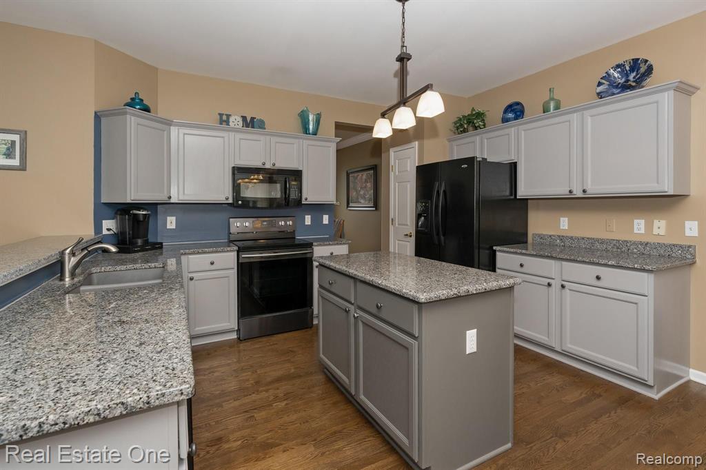 778 Caribou Court Rochester, MI 48307 - Photo 10 of 41