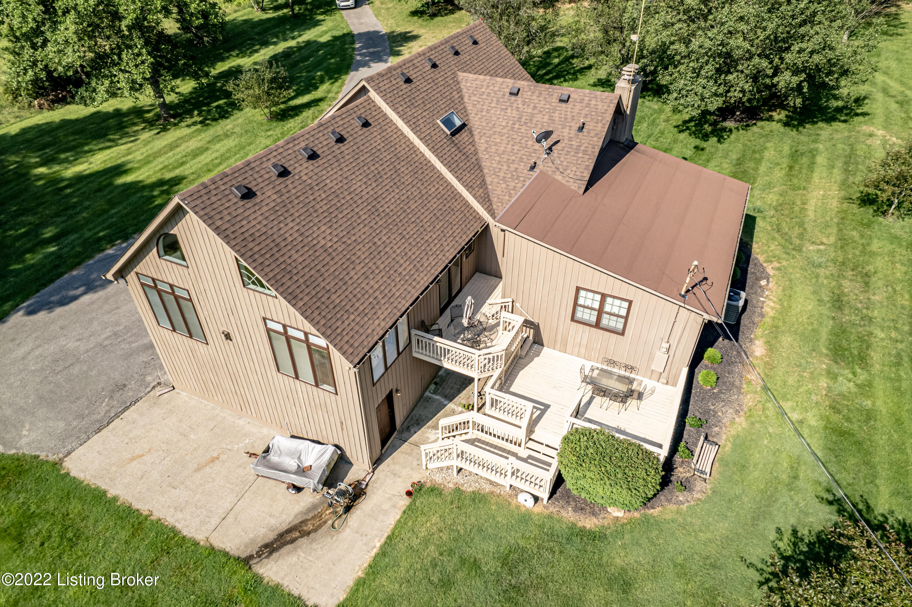 3696 Webb Road Simpsonville, KY 40067 - Photo 8 of 66 Aerial Deck