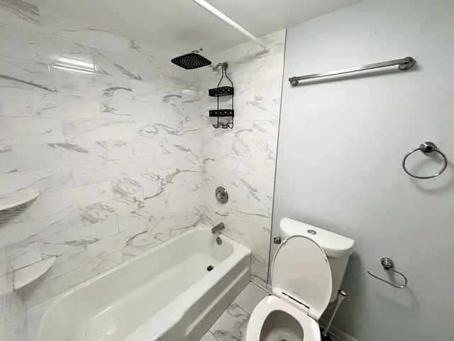 $169,999 | 1321 South Finley Road, Unit 107, Lombard, IL 60148