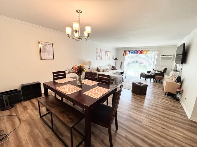 $169,999 | 1321 South Finley Road, Unit 107, Lombard, IL 60148