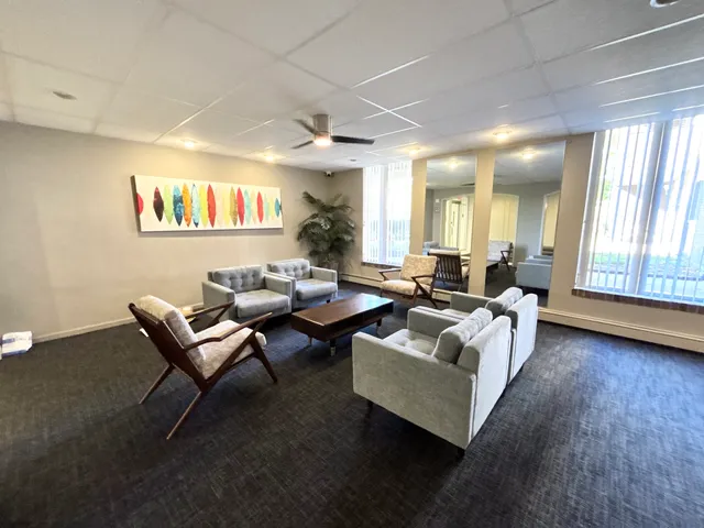 $169,999 | 1321 South Finley Road, Unit 107, Lombard, IL 60148