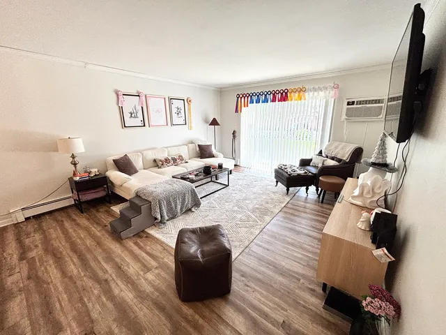 $169,999 | 1321 South Finley Road, Unit 107, Lombard, IL 60148