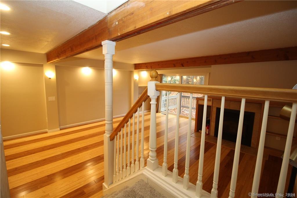 7 Woods Way, Unit 7 Woodbury, CT 06798 - Photo 10 of 19 a view of entryway