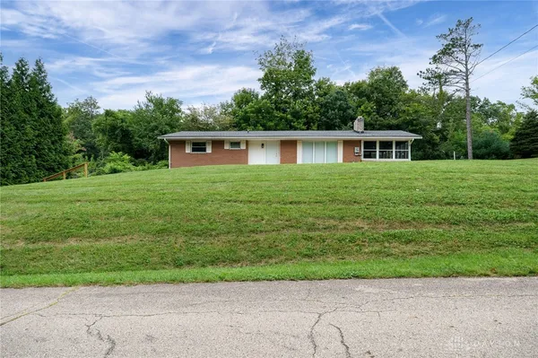$249,900 | 190 Oakridge Drive, Springfield, OH 45504