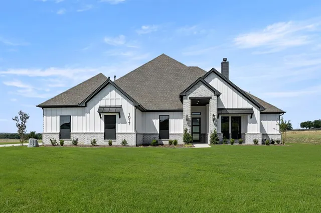 $834,900 | 1017 Lake Prairie Trail, Fort Worth, TX 76126