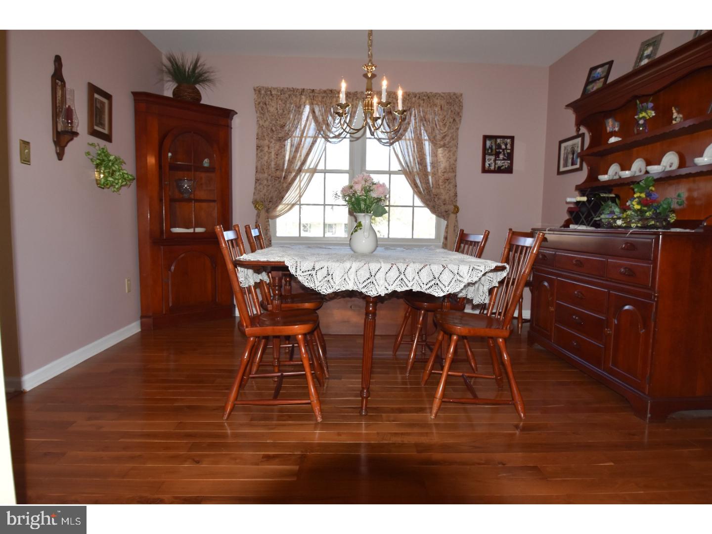 2596 Hillcrest Road Quakertown, PA 18951 - Photo 11 of 25 Dining Room