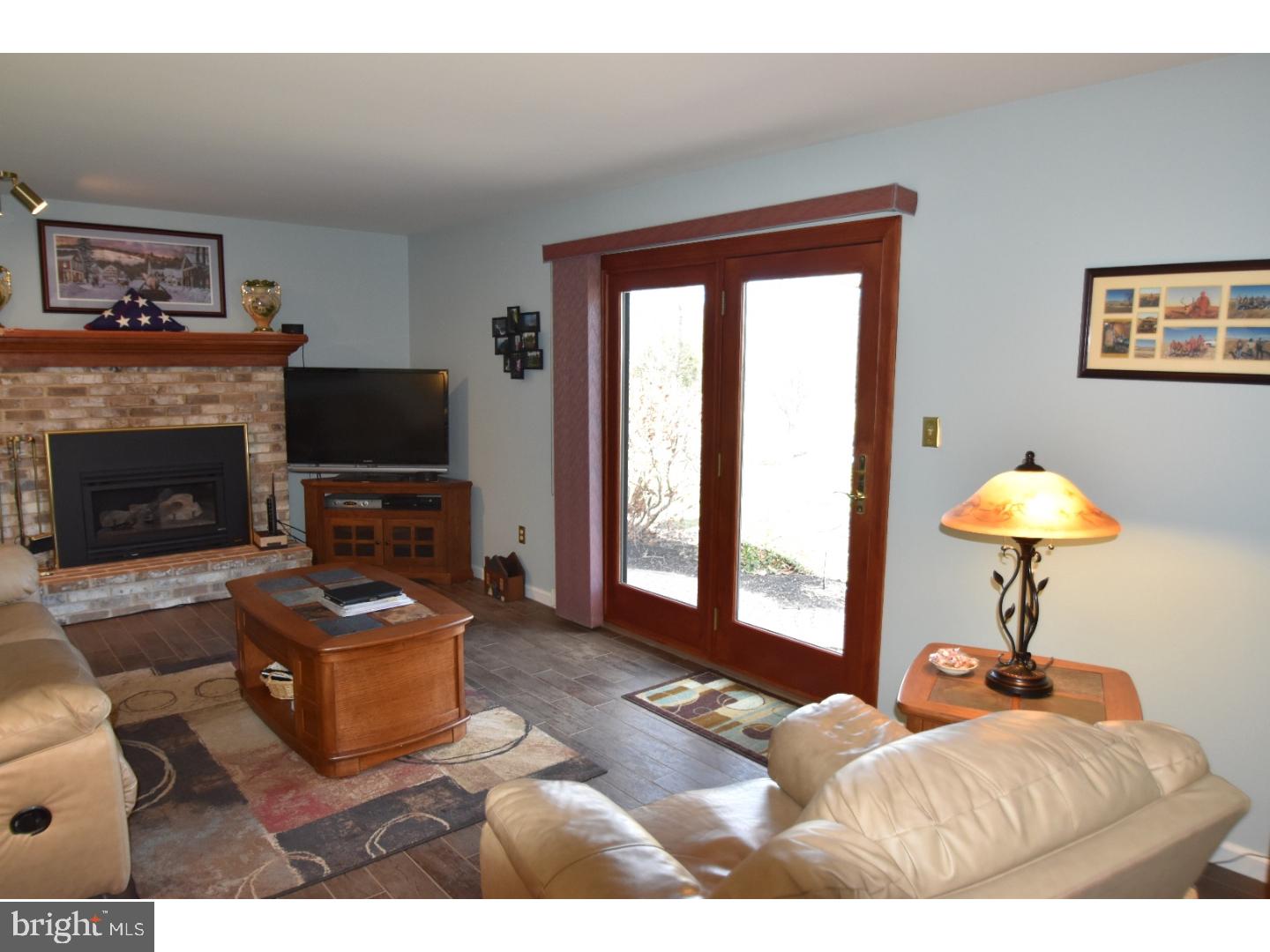 2596 Hillcrest Road Quakertown, PA 18951 - Photo 15 of 25 Family Room