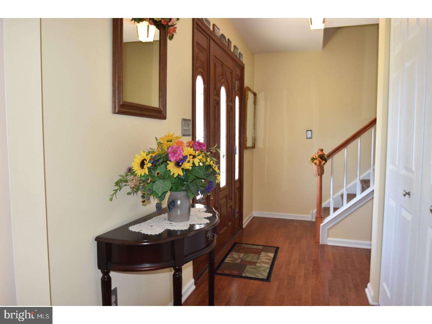 2596 Hillcrest Road Quakertown, PA 18951 - Photo 3 of 25 Foyer