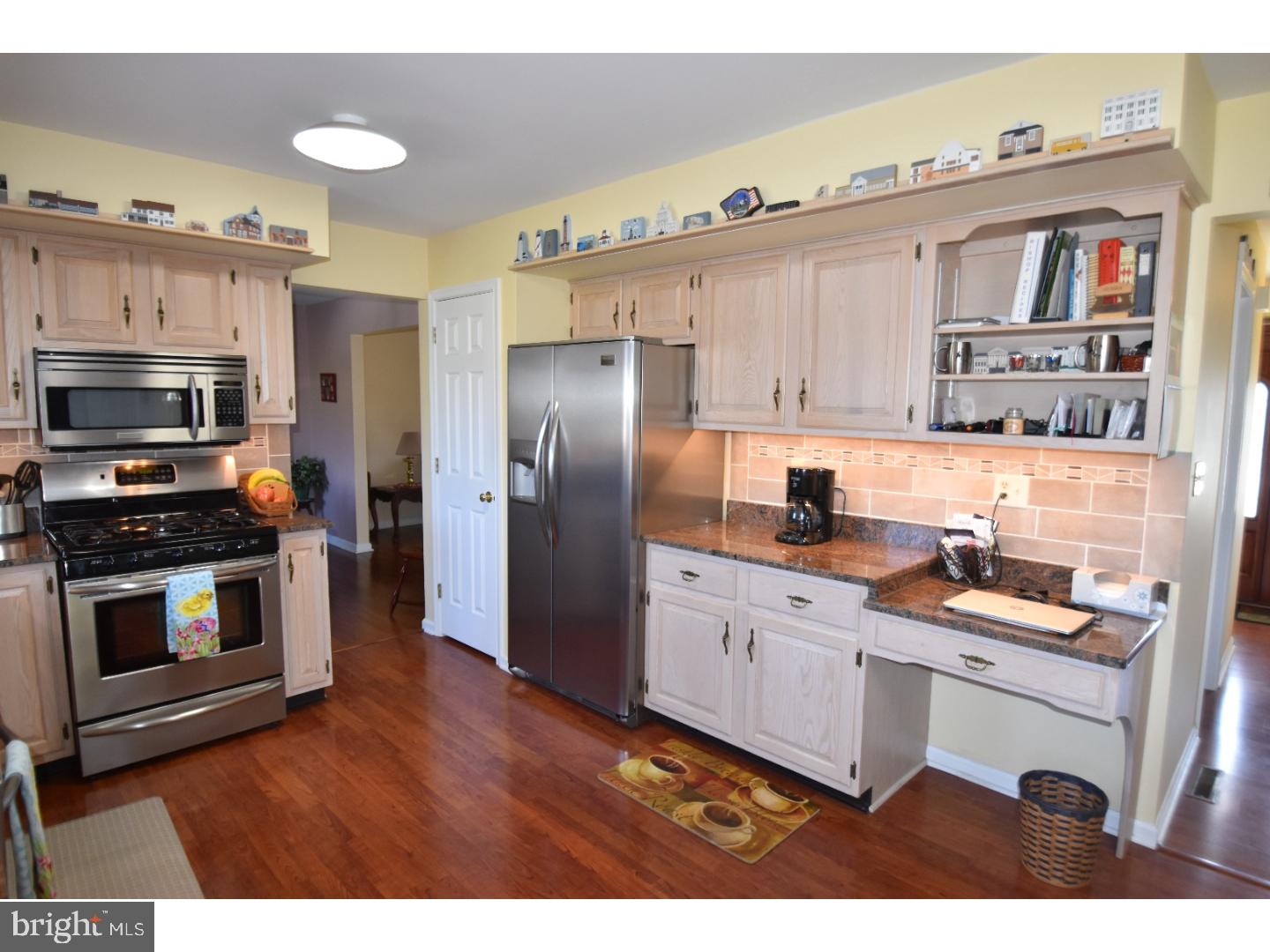 2596 Hillcrest Road Quakertown, PA 18951 - Photo 6 of 25 Kitchen