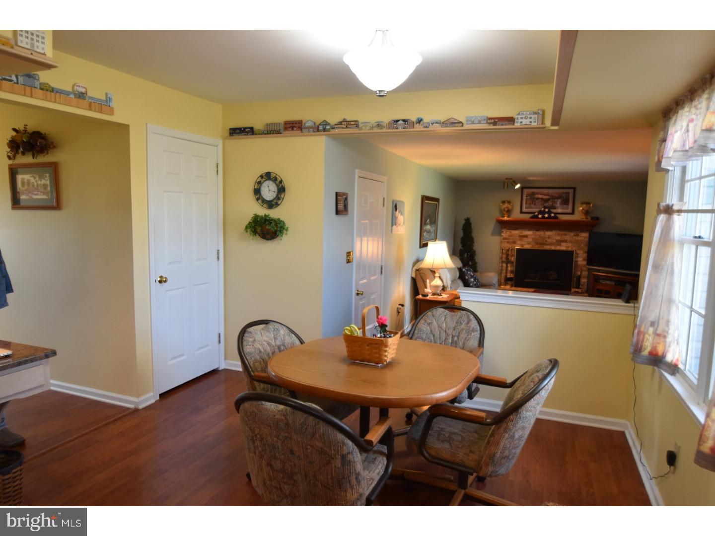 2596 Hillcrest Road Quakertown, PA 18951 - Photo 7 of 25 Breakfast Room