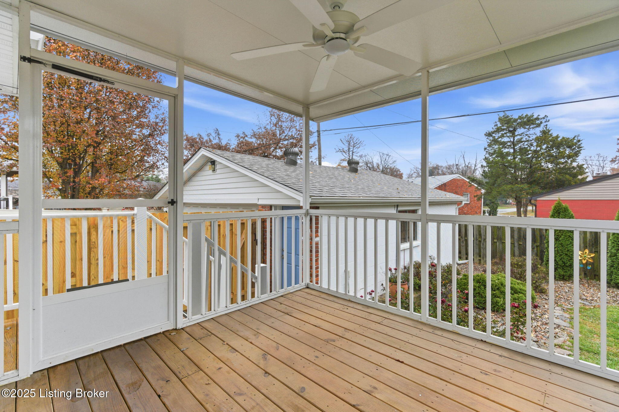 4302 Kinloch Road Louisville, KY 40207 - Photo 25 of 34 Screened Porch