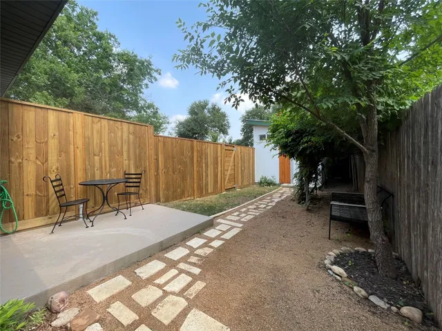 $1,450 | 1023 Nile Street, Unit B, Austin, TX 78702