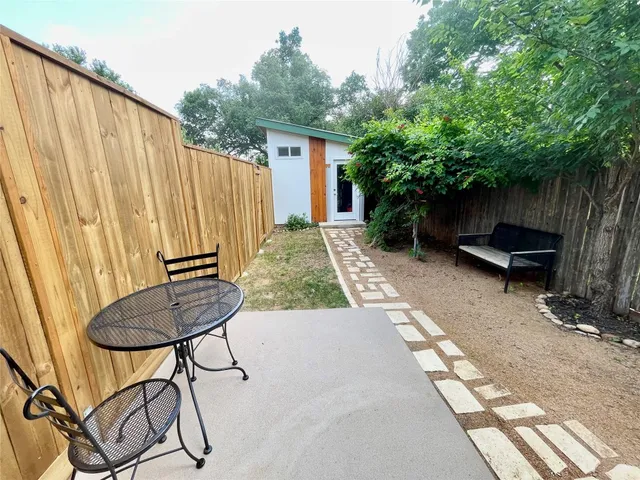 $1,450 | 1023 Nile Street, Unit B, Austin, TX 78702