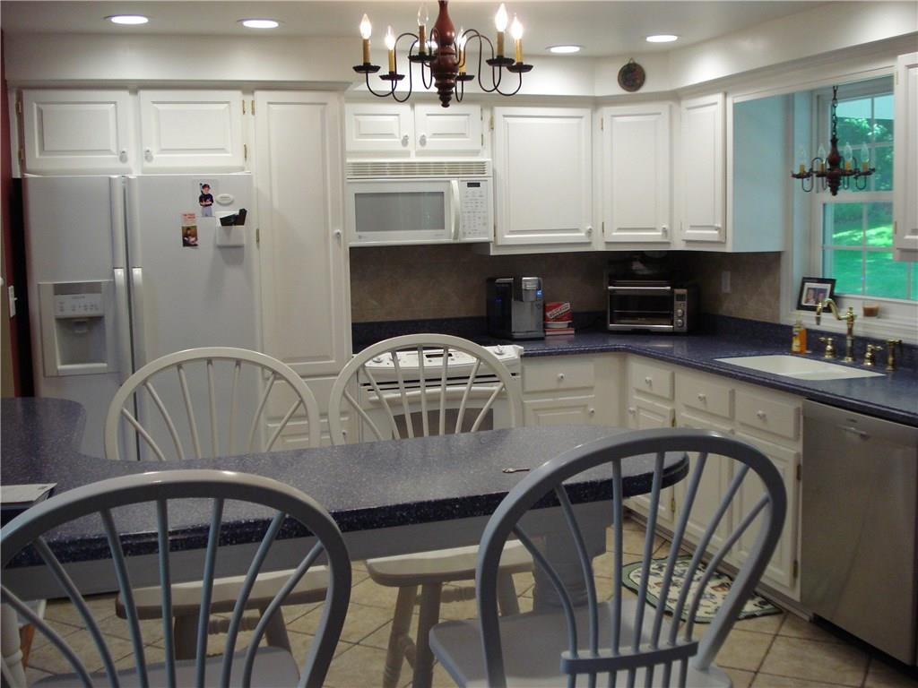 4184 Woodland Road Butler, PA 16002 - Photo 4 of 25