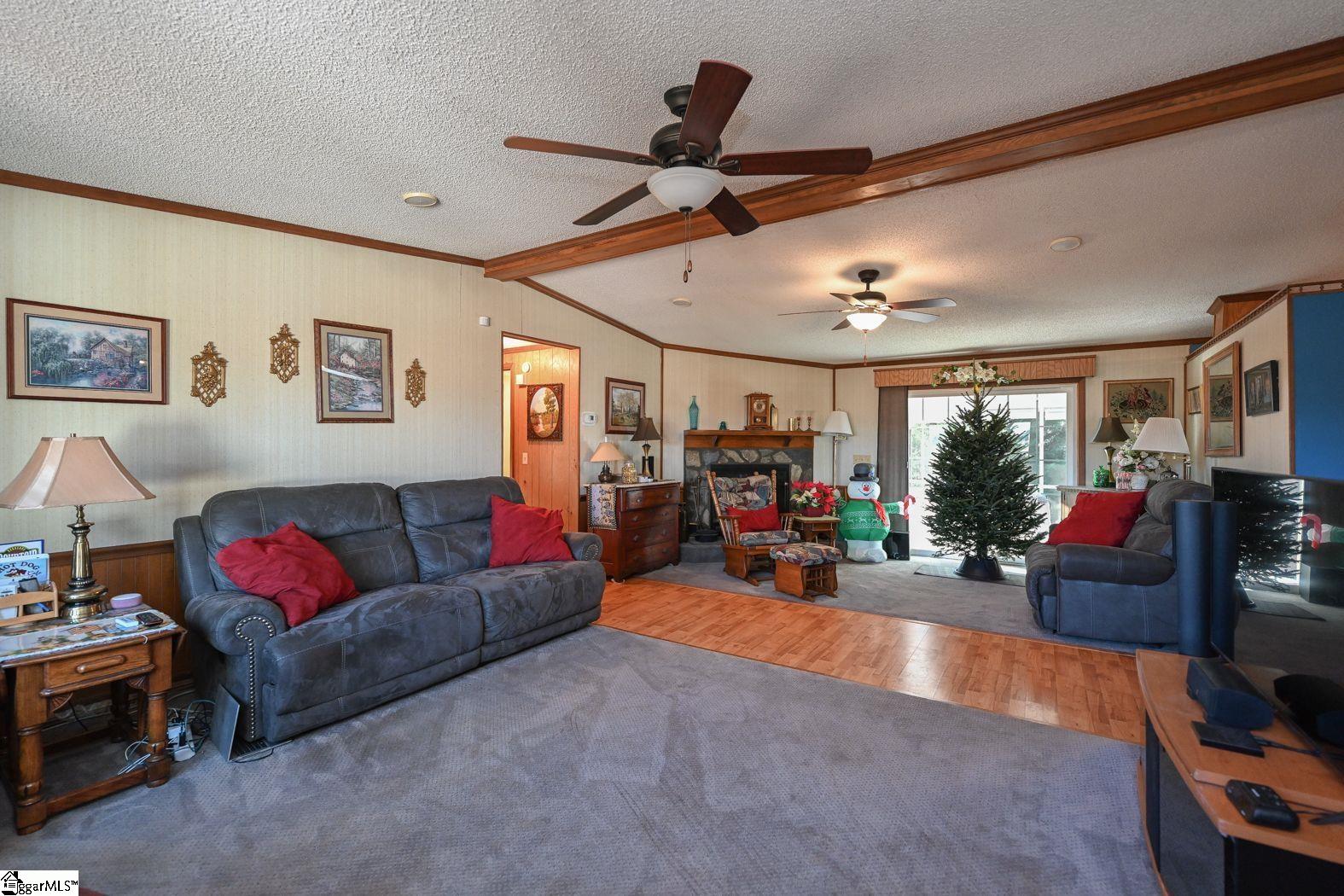 218 Goodjoin Road Landrum, SC 29356 - Photo 3 of 28