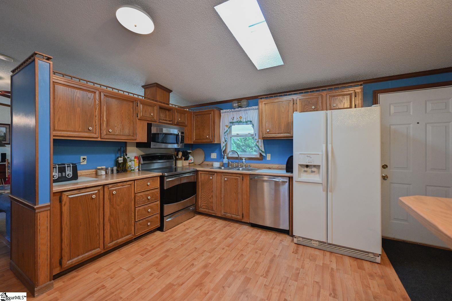 218 Goodjoin Road Landrum, SC 29356 - Photo 9 of 28