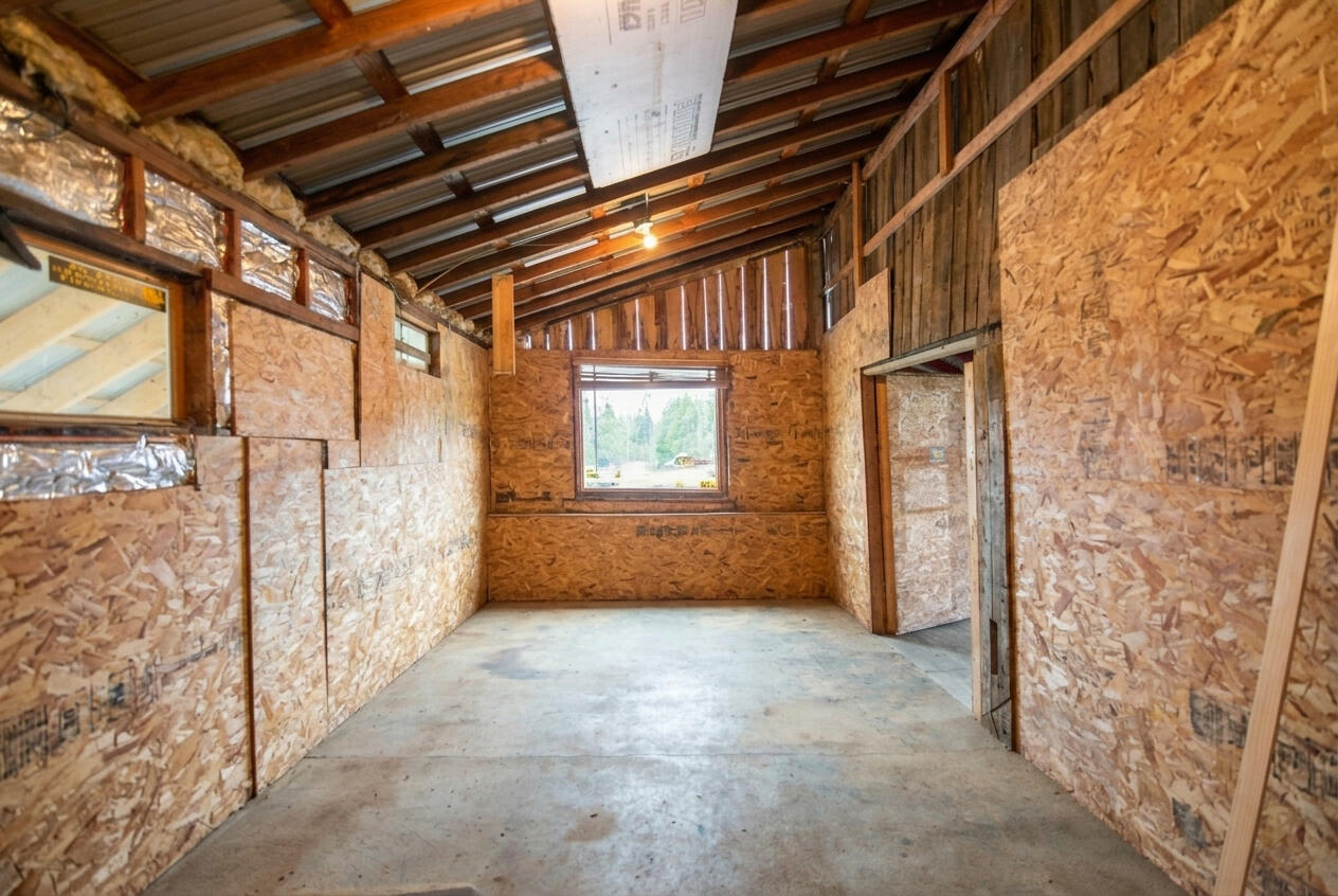 13 Hall Street Anson, ME 04958 - Photo 21 of 32 Garage workshop room