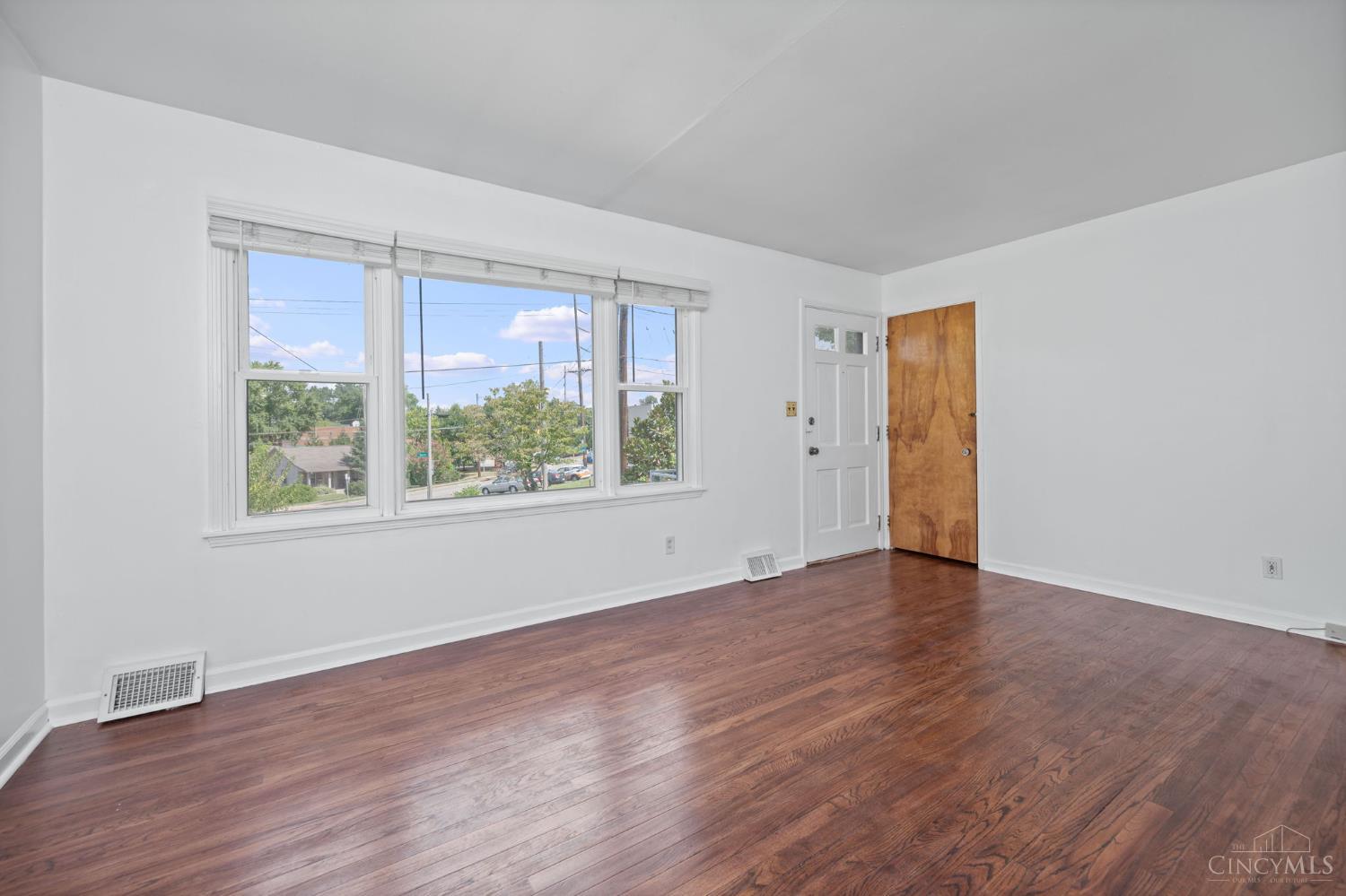 7101 Dunn Road Cincinnati, OH 45230 - Photo 21 of 50
