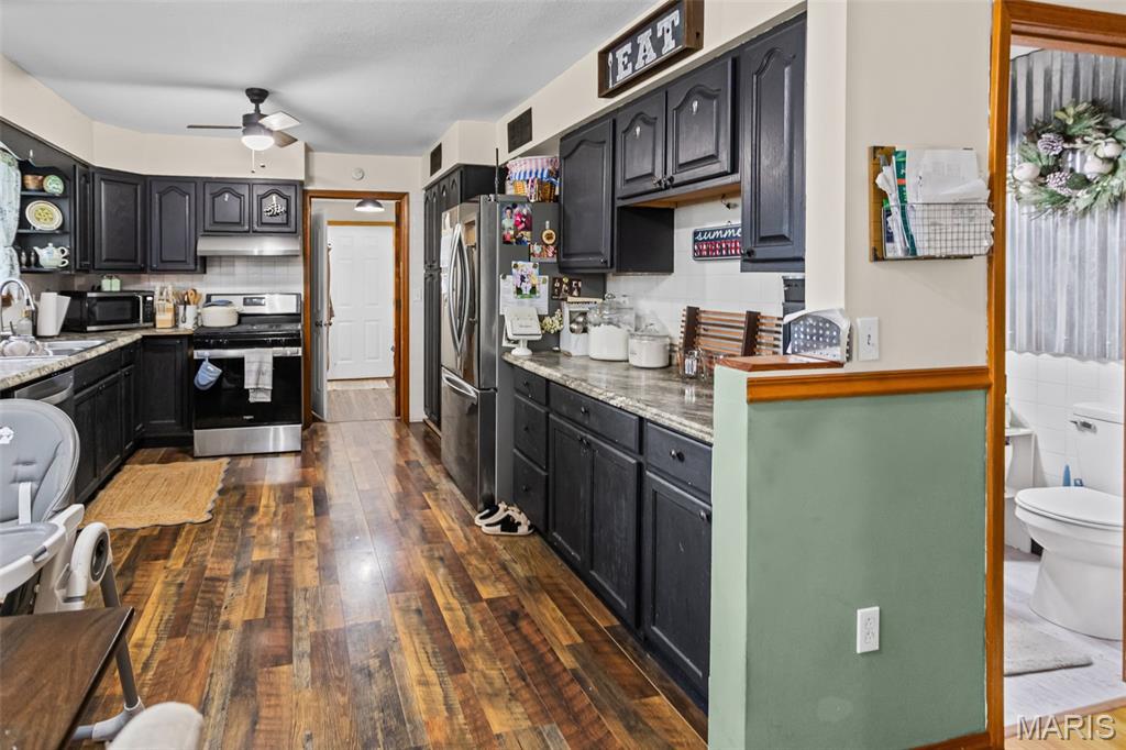 505 Hinton Street Kane, IL 62054 - Photo 27 of 61