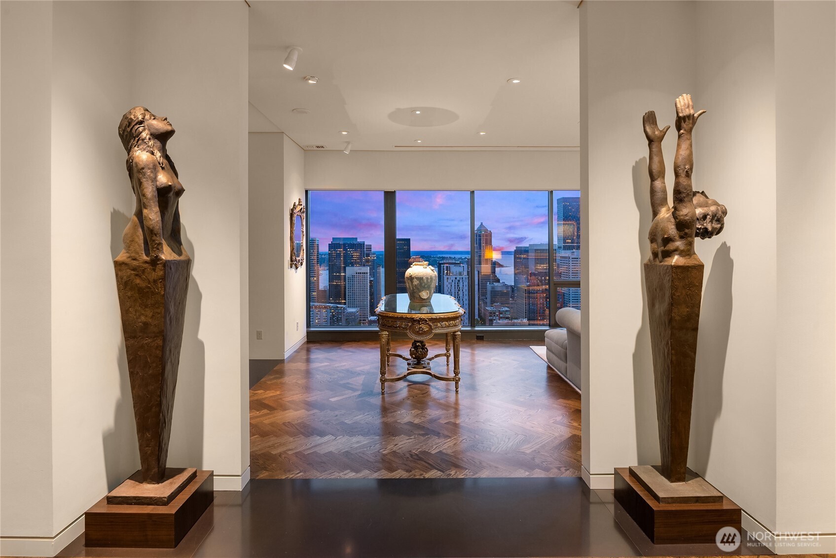 1301 Spring Street, Unit PH32 Seattle, WA 98104 - Photo 4 of 40 Gallery Image 4