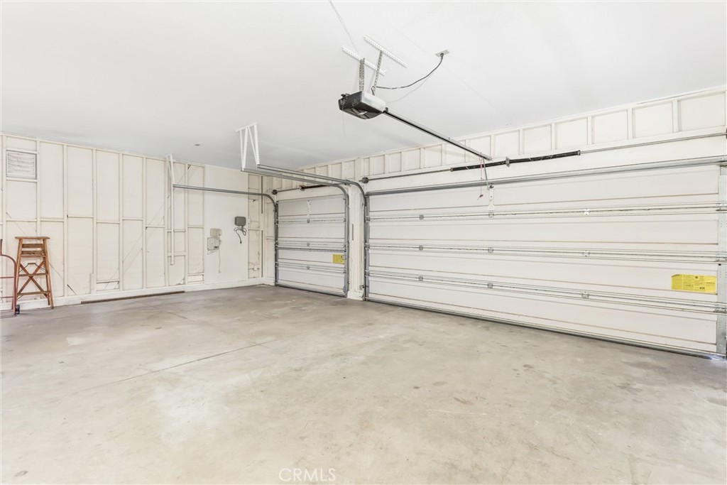 8742 Feathertop Road Riverside, CA 92508 - Photo 32 of 40 Wow! A 3 car garage!