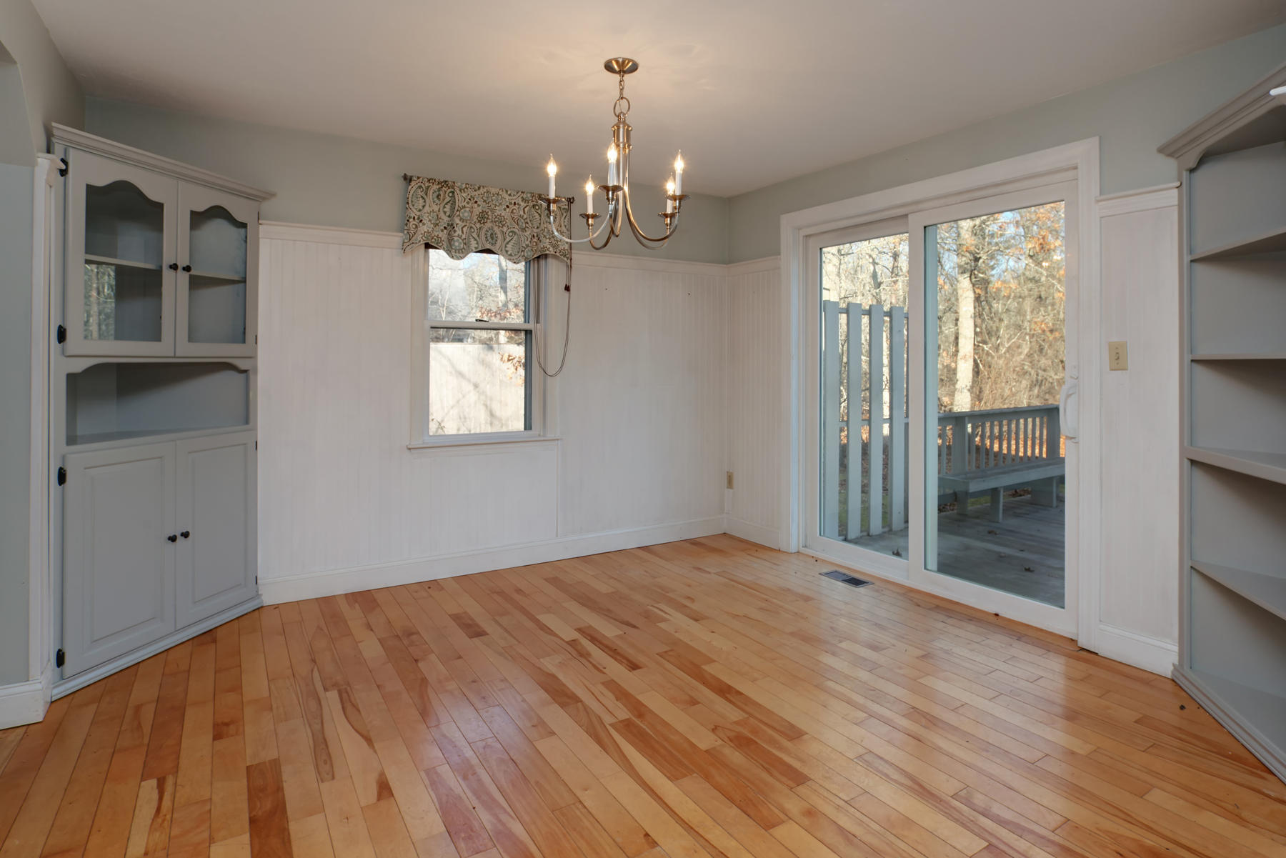 178 Farmersville Road Sandwich, MA 02563 - Photo 6 of 25 a bedroom with a bed and a window