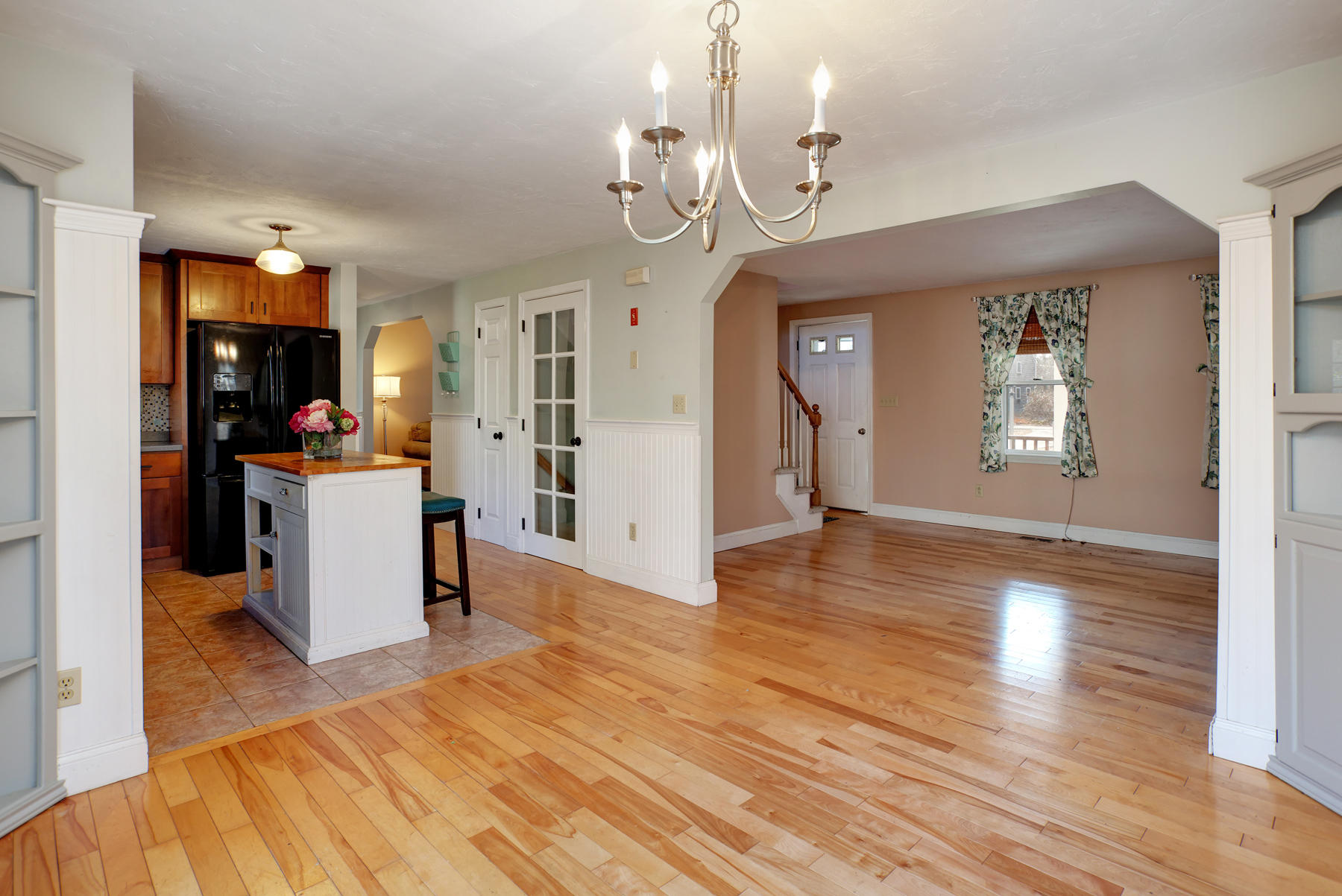 178 Farmersville Road Sandwich, MA 02563 - Photo 7 of 25 a view of a living room