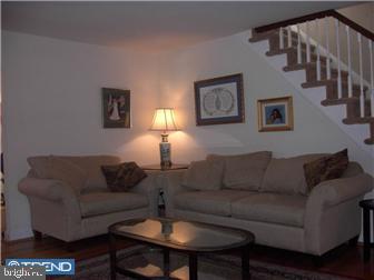 213 Farnham Road Havertown, PA 19083 - Photo 4 of 12